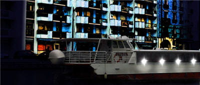 les balades en péniche privées demain de guides ?