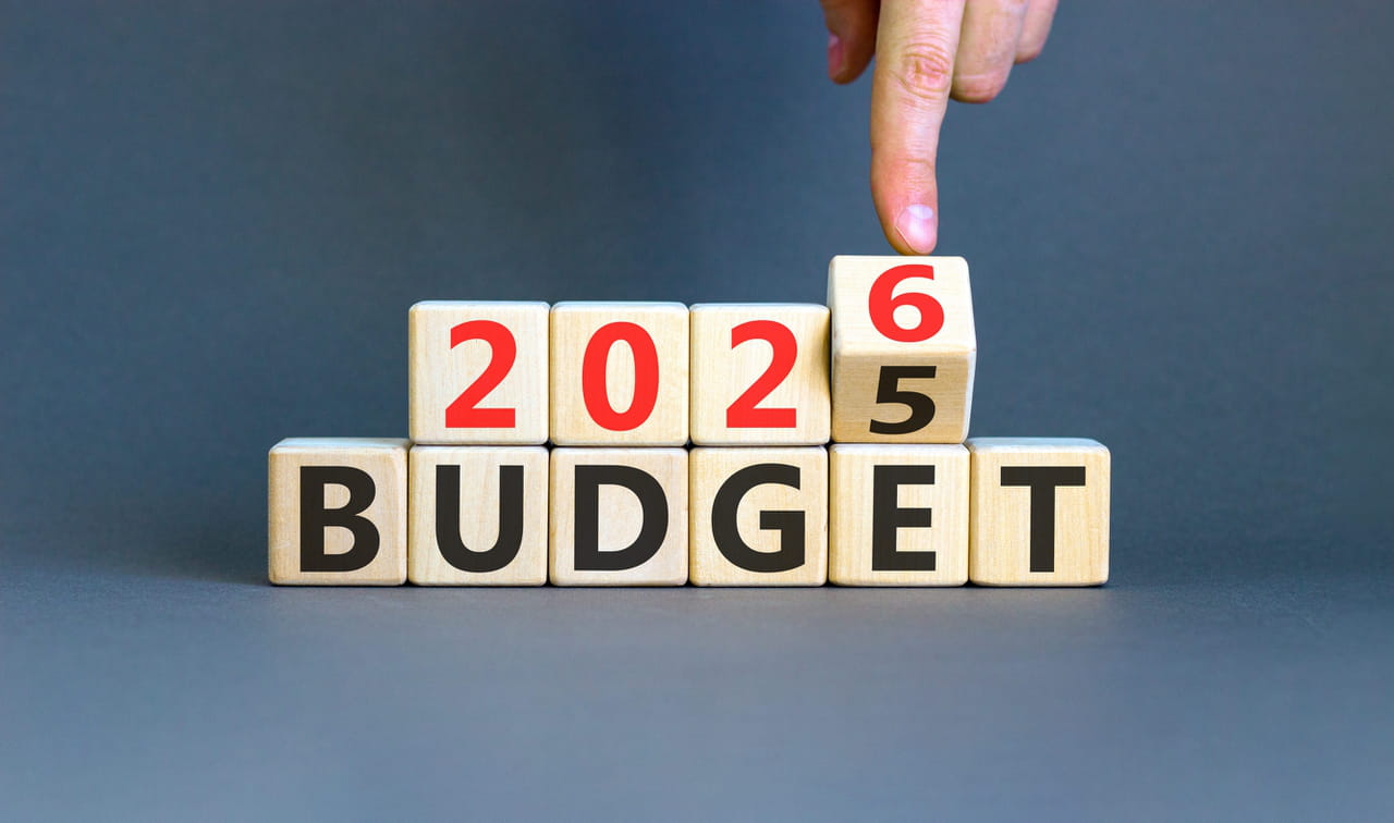 Gérard Larcher estime qu'il faudra faire six milliards d'euros d'économies supplémentaires pour le budget 2026