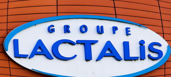 Lactalis annonce r&eacute;duire sa collecte de lait en France, des centaines de producteurs impact&eacute;s