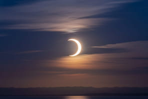 Eclipse, pluie d'&eacute;toiles filantes, alignement plan&eacute;taire&nbsp;: c'est bient&ocirc;t la meilleure nuit de l'ann&eacute;e pour observer le ciel