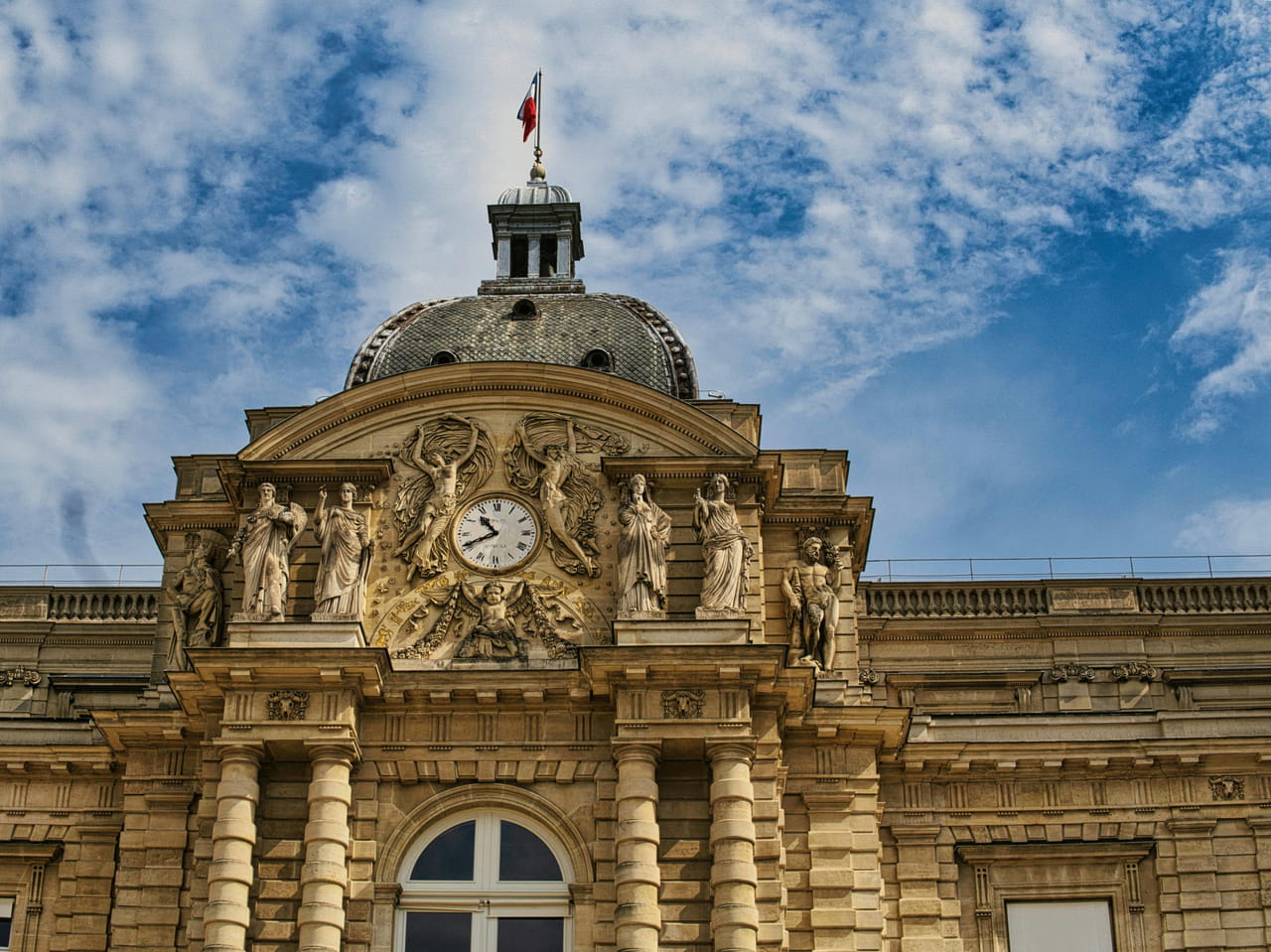 Budget 2026 : l'exécutif joue la montre pour éviter une fin d'année sans loi de finances