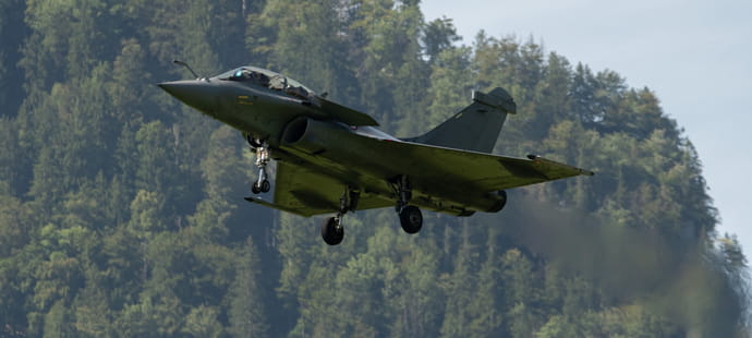 La France conserve sa place de deuxi&egrave;me exportateur mondial d'armement