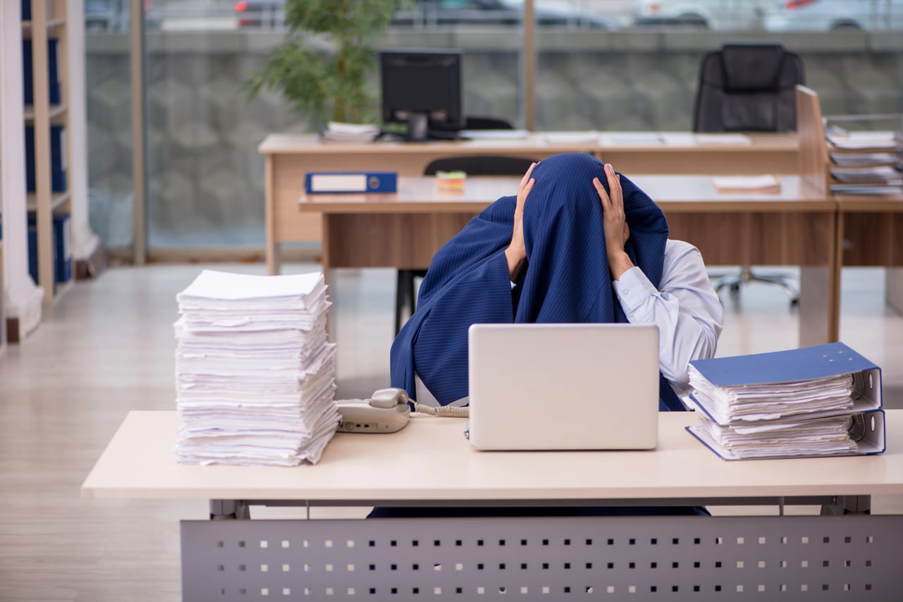 Vous hésitez à démissionner à cause d'une surcharge de travail ? Cet arrêt de la Cour de cassation change tout