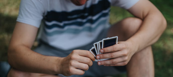 Si votre fils joue avec ces cartes, gardez-les pr&eacute;cieusement, elles pourraient devenir les futures cartes Pok&eacute;mon