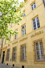 implantée historiquement à marseille, la banque martin maurel est aussi présente
