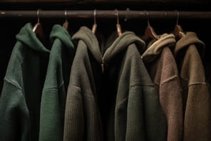 &quot;Je l'ai chop&eacute; &agrave; l'arm&eacute;e et gr&acirc;ce &agrave; lui j'ai plus jamais froid&quot;&nbsp;: ce pull militaire, ultra-chaud, est en vente libre pour seulement 15&nbsp;euros