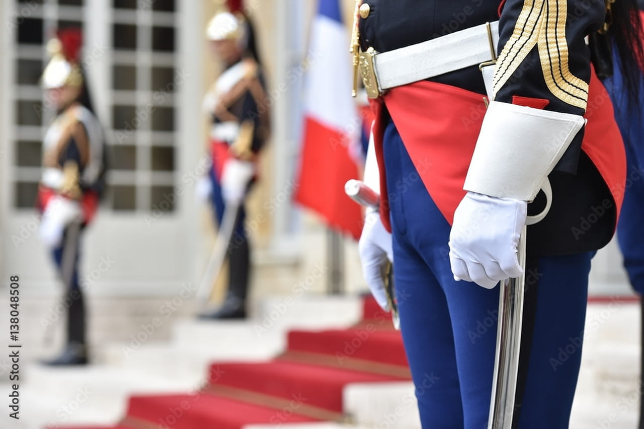 Crise à Matignon : Bayrou déchu, turbulence à l'Elysée et inquiétude budgétaire