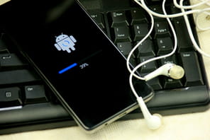 Faire cette mise &agrave; jour de votre t&eacute;l&eacute;phone est indispensable pour votre s&eacute;curit&eacute;, ne passez pas &agrave; c&ocirc;t&eacute;