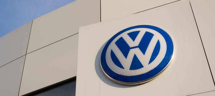 Volkswagen rappelle plus de 2,8&nbsp;millions de v&eacute;hicules dans le monde pour un risque de d&eacute;faillance de la direction