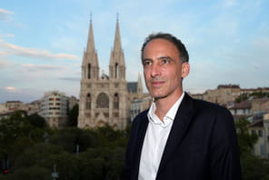 Rapha&euml;l Glucksmann accuse Marine Le Pen de capituler face &agrave; la Russie