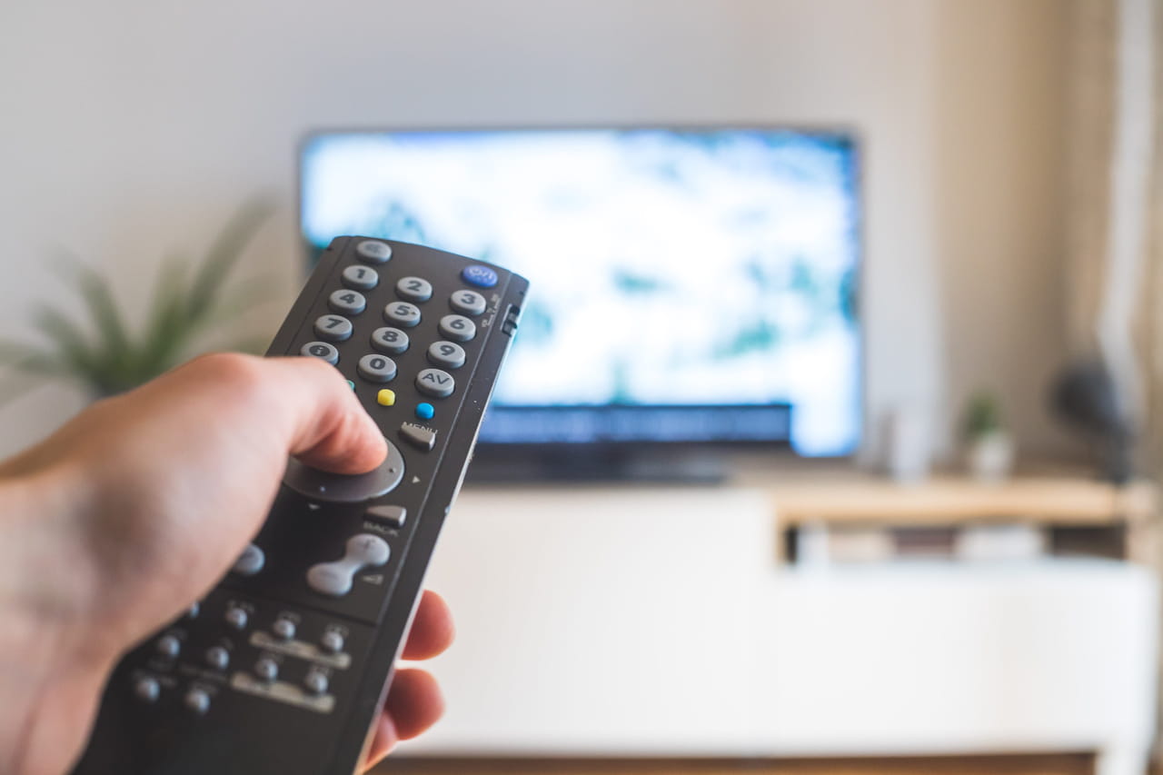 Les régies publicitaires TV portent plainte à Bruxelles contre l'interdiction de la publicité pour les promotions de la grande distribution