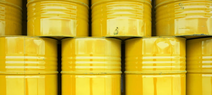 Le prix du p&eacute;trole au plus haut depuis fin juillet apr&egrave;s la reprise des frappes entre l'Iran et les Etats-Unis