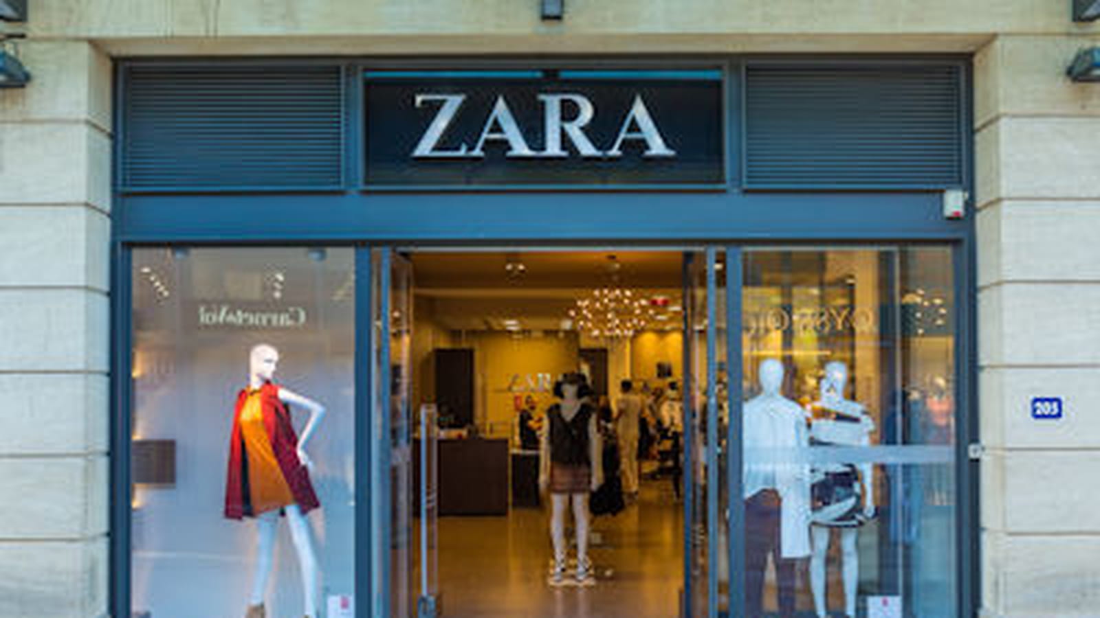 Robe Zara