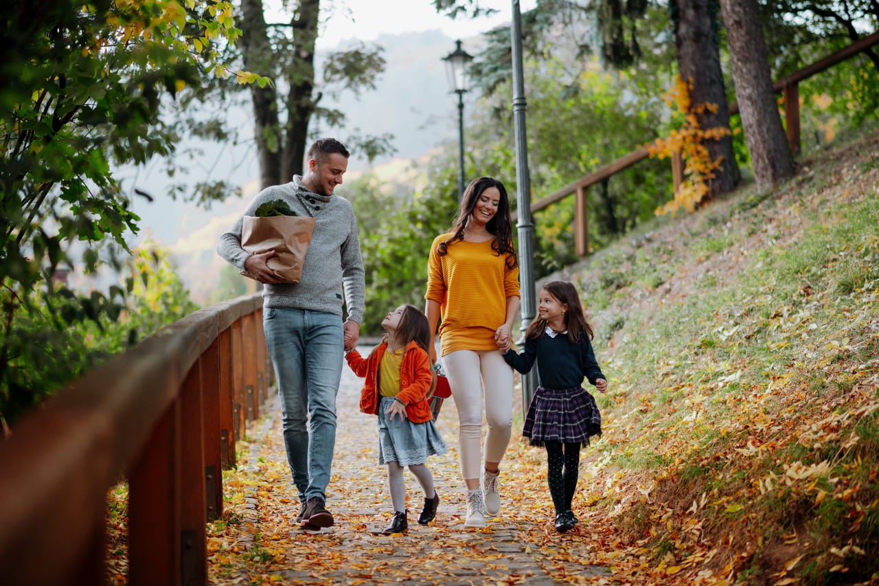 Un rapport de l'IGF et de l'IGAS propose 4,2 milliards d'euros d'économies sur les aides sociales et avantages fiscaux des familles