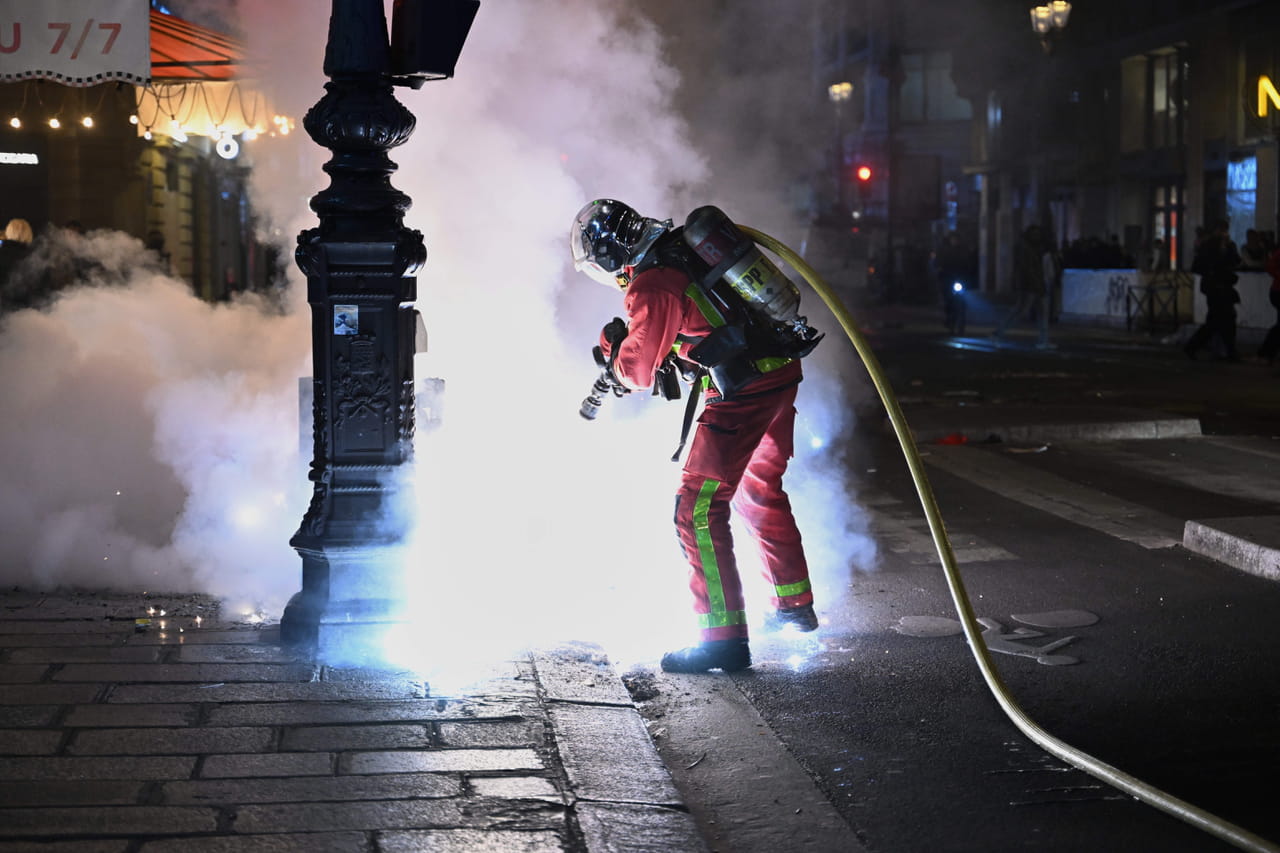 Après les violences, "plusieurs centaines de millions d'euros" de dégâts pour les commerçants