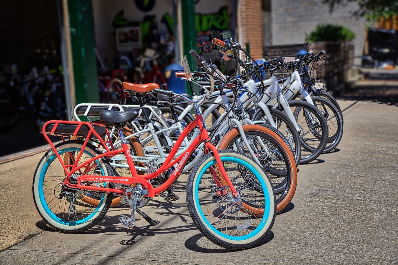 1 vélo électrique sur 10 est illégal, vous risquez jusqu'à 3 750 euros d'amende si vous roulez avec