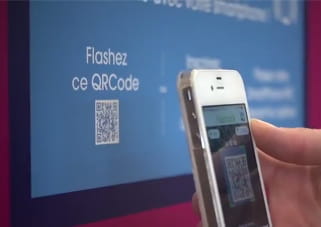 l'utilisateur scanne le qr code de la borne pour en prendre le contrôle avec son