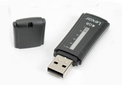 la clé jumpdrive secure ii plus de lexar 