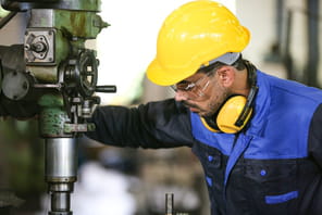 La production manufacturi&egrave;re fran&ccedil;aise recule de 1,1% en juin 2026