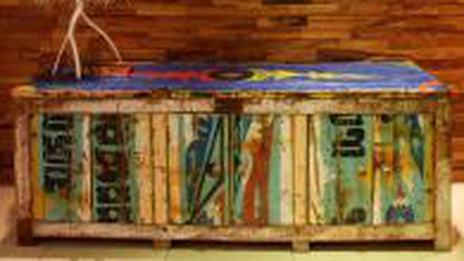 Meuble en coque de bateau