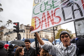 Les violences du 17&nbsp;octobre affaiblissent le bloc central dans les sondages