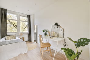 10m&sup2; pour 1700&nbsp;euros par mois, il loue une chambre de bonne au prix d'une villa en bord de mer