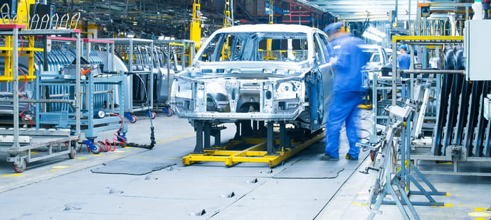 Renault conditionne plus de 10&nbsp;milliards d'euros d'investissements en France &agrave; la stabilit&eacute; politique et sociale