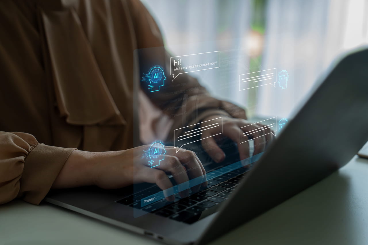 L'Union européenne impose, à partir du 2 août 2026, l'obligation d'étiqueter les contenus générés par intelligence artificielle sous peine d'amende