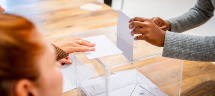 Le Parti socialiste et Place publique ratifient un accord sur leur primaire pour la pr&eacute;sidentielle 2027