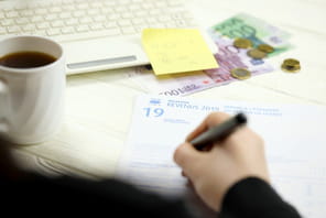 La technique des millionnaires pour ne jamais payer d'imp&ocirc;t sur le revenu est tr&egrave;s simple et parfaitement l&eacute;gale