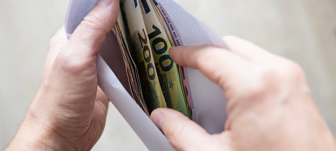 "Gardez votre calme"&nbsp;: c'est quoi ce document o&ugrave; la BCE recommande aux Europ&eacute;ens de garder du cash chez eux&nbsp;?