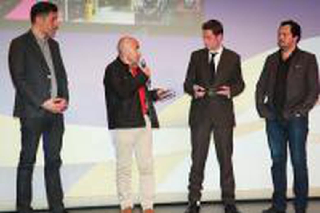 Grand Prix : "Plug into the positive energy", Renault