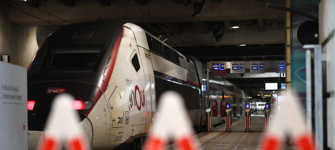 Sabotages du r&eacute;seau SNCF&nbsp;: pourquoi la piste de l'ultragauche est &eacute;tudi&eacute;e avec prudence