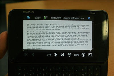 le téléphone en train de lire un fichier au format pdf. le n900 dispose aussi de