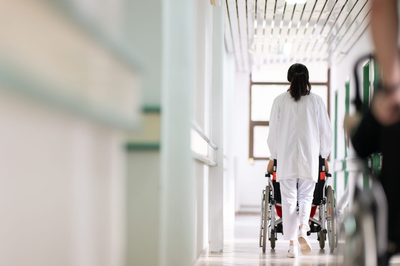 La Californie propose de taxer les milliardaires pour financer la santé publique