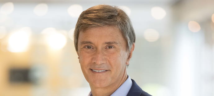 Fran&ccedil;ois Dossa (Renault)&nbsp;:&nbsp;"Renault et Software R&eacute;publique vont cr&eacute;er un fonds d'investissement d'environ 300&nbsp;millions d'euros"