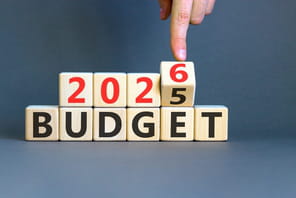 G&eacute;rard Larcher estime qu'il faudra faire six milliards d'euros d'&eacute;conomies suppl&eacute;mentaires pour le budget 2026