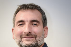 Etat fran&ccedil;ais et souverainet&eacute; num&eacute;rique&nbsp;: je t'aime moi non plus