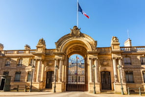 Malgr&eacute; l'&eacute;chec des censures, Lecornu d&eacute;bute dans un climat incertain