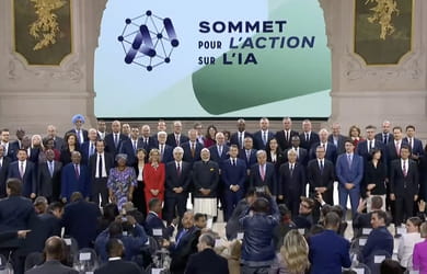 Le Sommet pour l'action sur l'IA se conclut par une passe d'armes UE / Etats-Unis