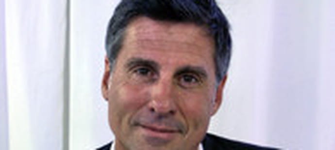 Marc Simoncini mise sur un site de vente d'accessoires de luxe