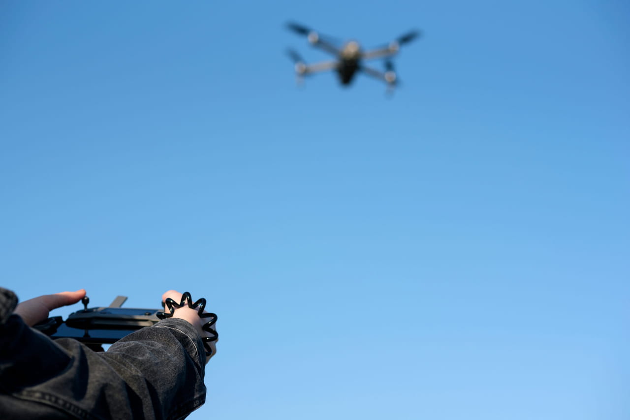 Renault et Michelin officialisent leur rôle dans les drones terrestres et aériens, sous l'impulsion de la DGA et du pacte drones