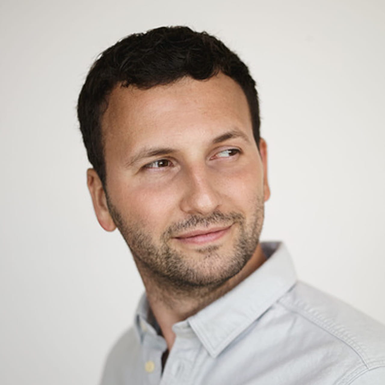 La fraude identitaire à l'ère de l'IA : limiter les attaques tout au long du parcours client