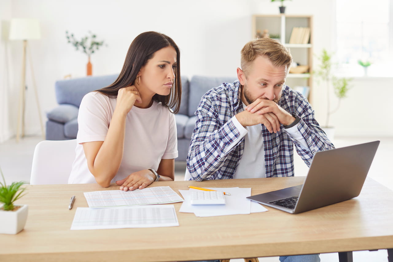 Couples mariés ou pacsés : les impôts changent les règles à la rentrée, certains vont payer beaucoup plus cher