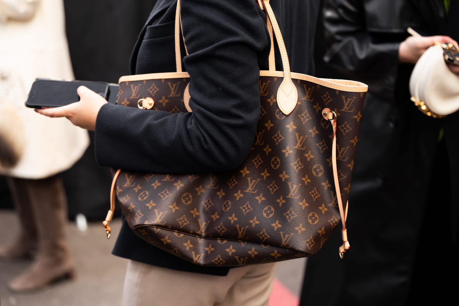 Bernard Arnault publie une lettre de colère sur X après une série d'enquêtes du Monde sur LVMH
