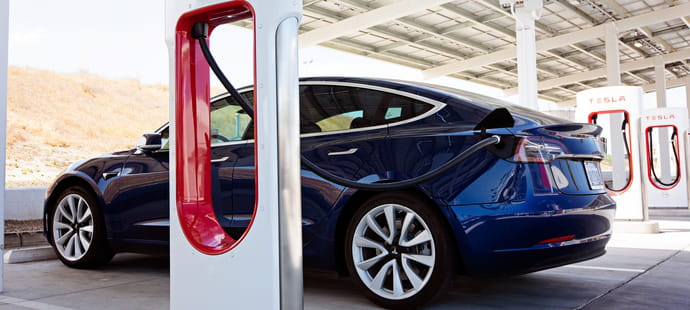 Tesla, OpenAI, xAI&nbsp;: la rivalit&eacute; Altman-Musk reprend sur X