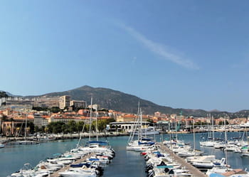 le port d'ajaccio.