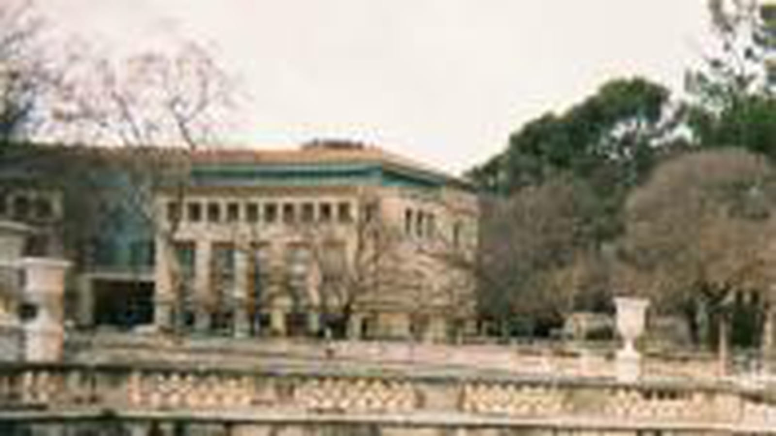 Nîmes