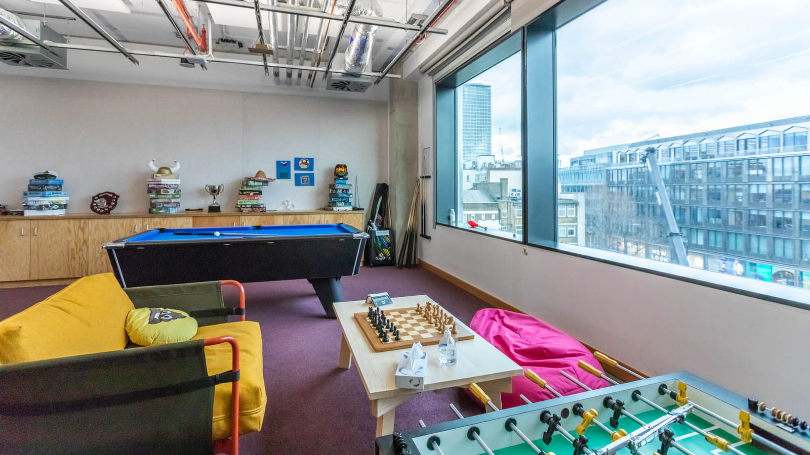 Une salle de jeux