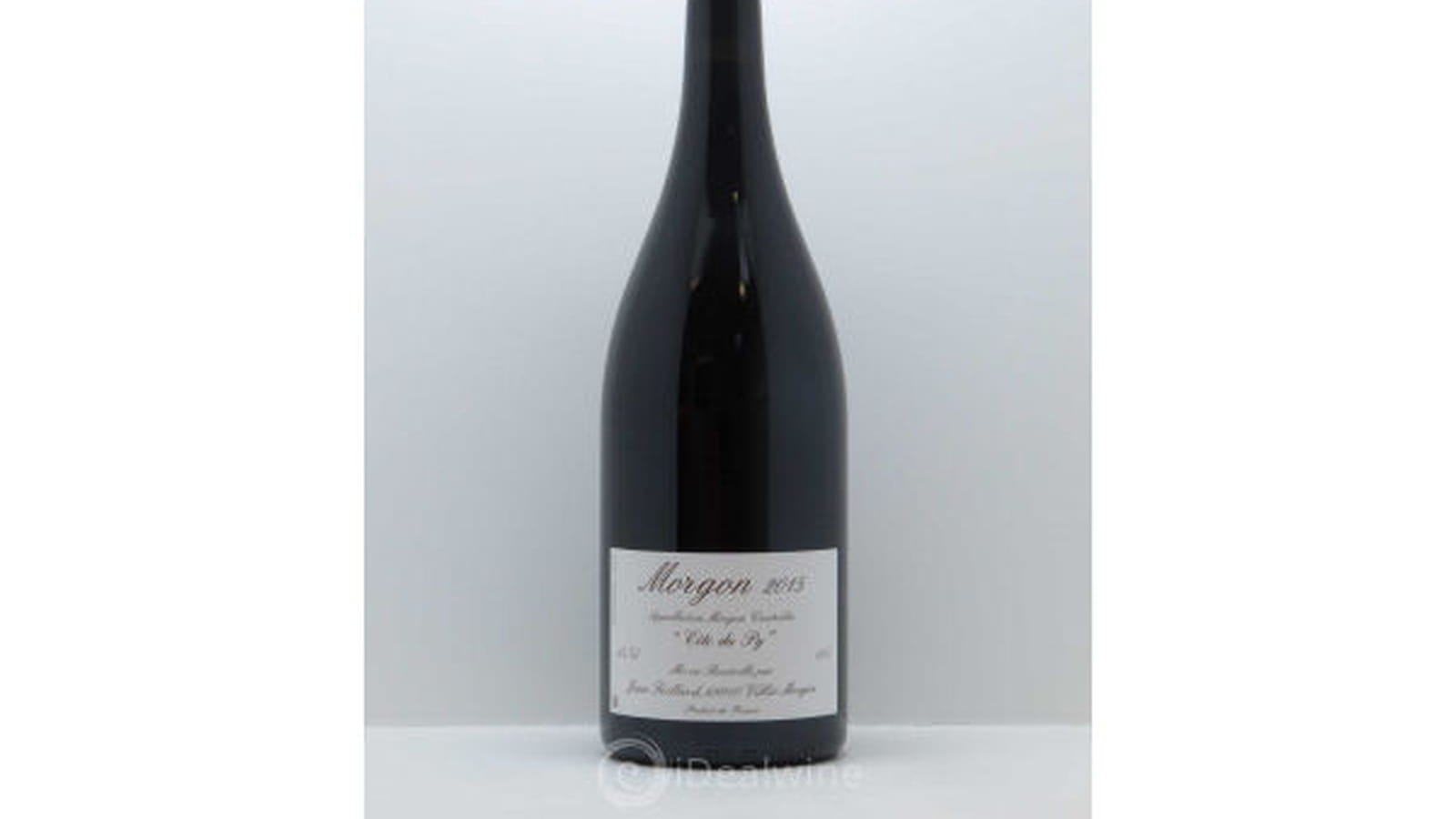 Morgon Côte du PyUn morgon bio et nature, produit par l'un des plus beaux domaines du Beaujolais. Le vin livre un fruité irrésistible et une matière veloutée, gourmande, fraîche, épurée et très élégante. Il accompagnera parfaitement les plats de viande bl